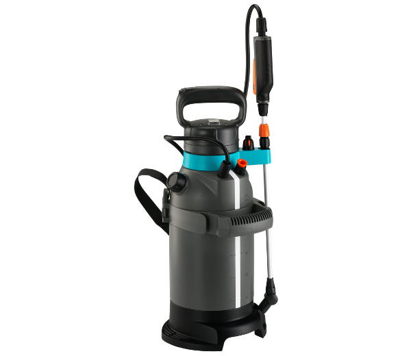 BÌNH TƯỚI CÂY ÁP SUẤT 5 LÍT CHẠY PIN GARDENA 11136-20