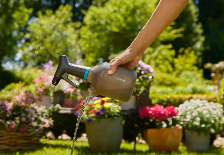 Bình xịt tưới cây 1 lít Gardena 11112-20 - Ảnh 4