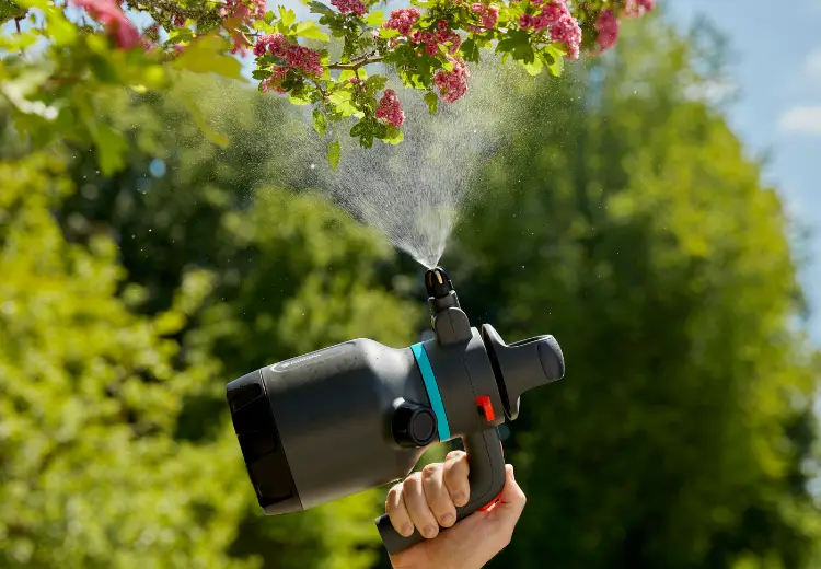 BÌNH TƯỚI CÂY ÁP SUẤT 1.25 LÍT GARDENA 11120-20 - Ảnh 2