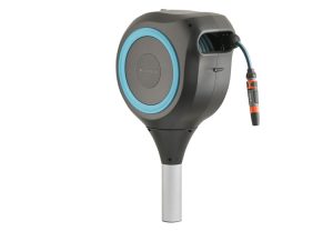 Bộ dây rút tự động Gardena 18614-20 - Giải pháp tiện lợi cho khu vườn của bạn. Thiết kế xoay 360 độ, tiết kiệm không gian và dễ dàng sử dụng