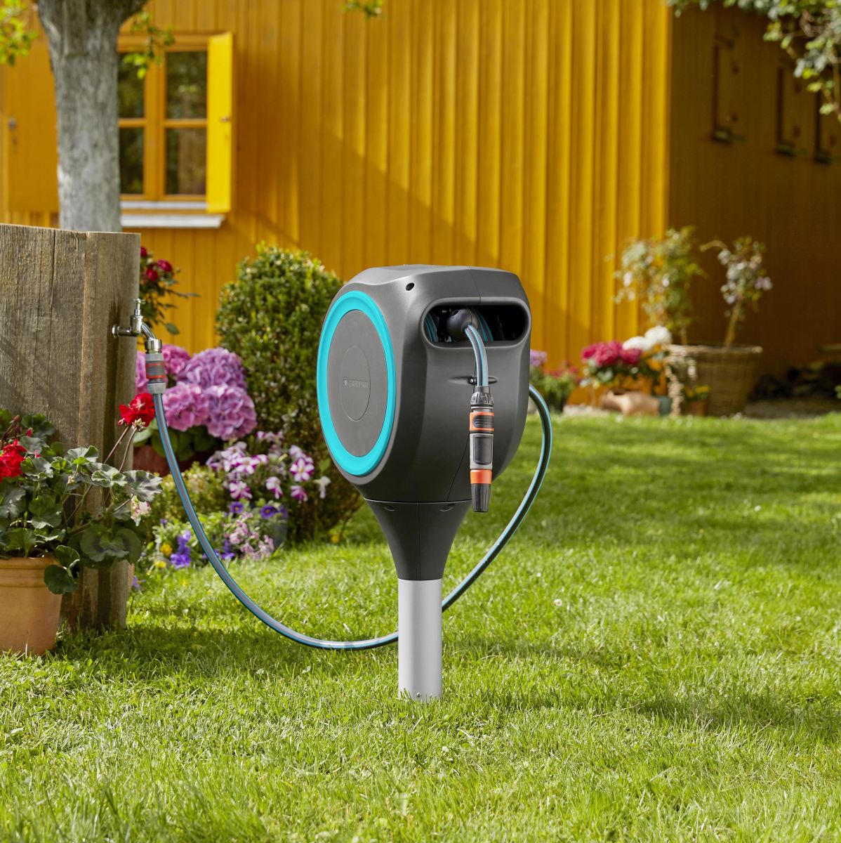 BỘ DÂY RÚT TỰ ĐỘNG 15 MÉT CHÂN CẮM ĐẤT GARDENA 18604-20 - Ảnh 6